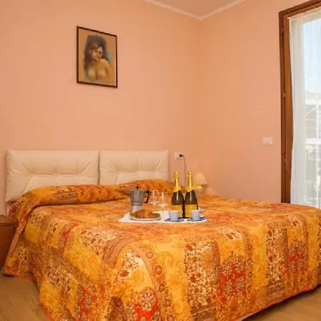 Palazzotto ستريزا