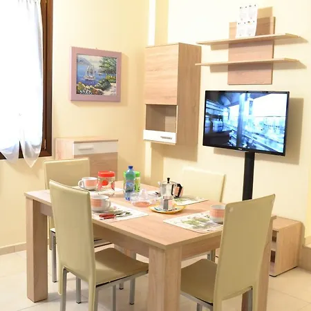 Palazzotto * Στρέσα