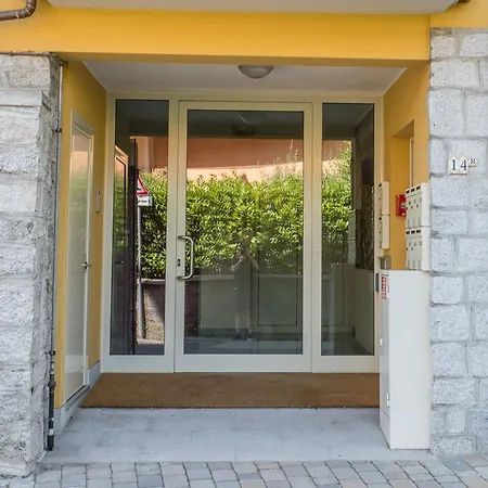 Palazzotto * Στρέσα