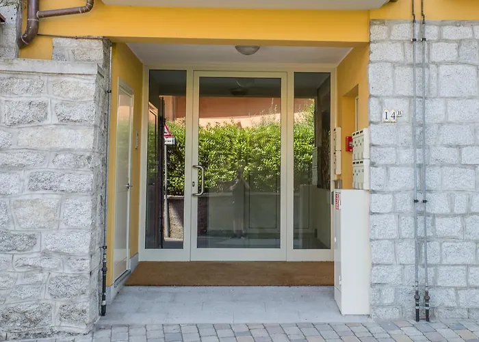 Palazzotto * Στρέσα