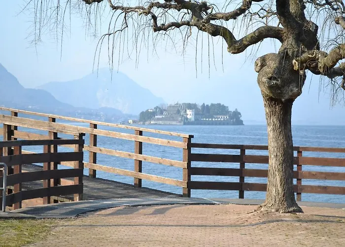 Palazzotto * Στρέσα